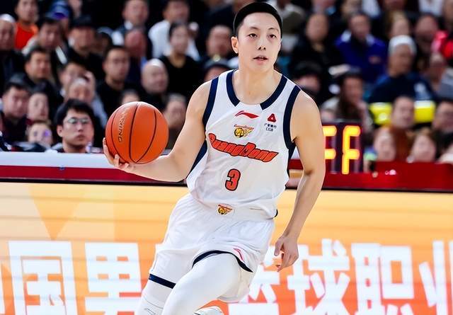 咪咕在线观看-广东大胜四川惊现两点：全明星票王7分4失误，胡明轩超越朱芳雨