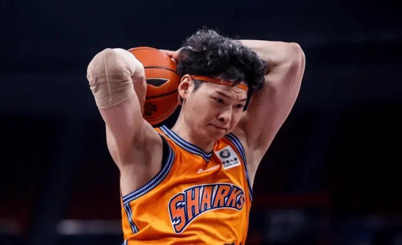 咪咕体育直播-上海95-78战胜广州 球员评价:2人满分,3人及格,6人低迷